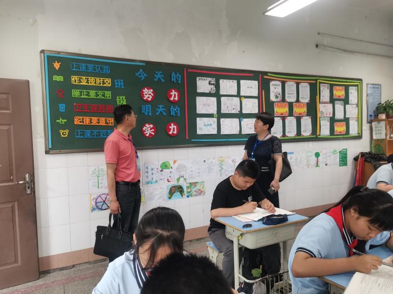 督查2.jpg 督查2.jpg